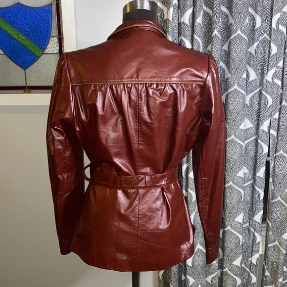 Vintage Berman’s Women's Burgundy Leather Jacket - Picture 6 of 12